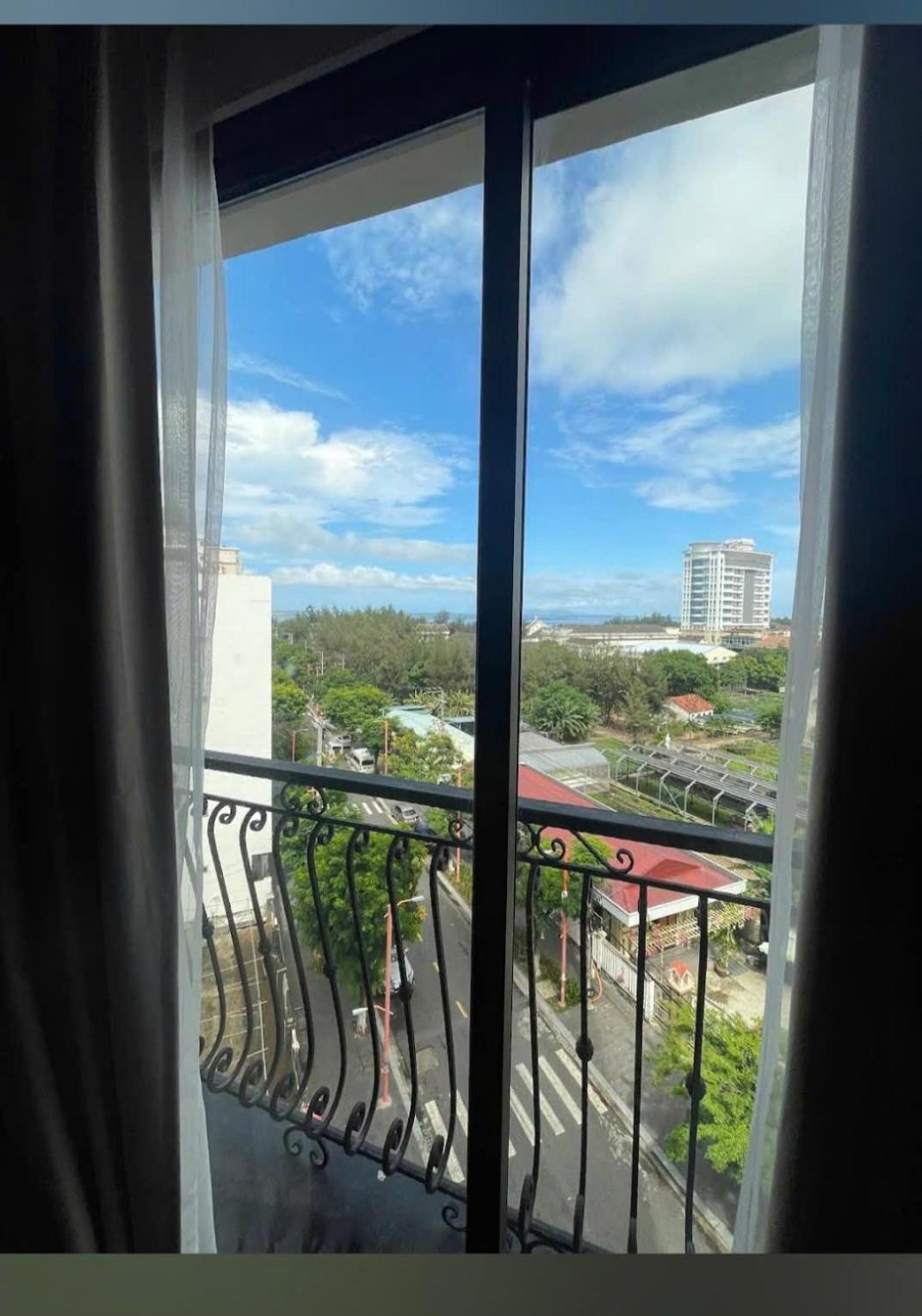 Cosmos Hotel Danang Екстериор снимка