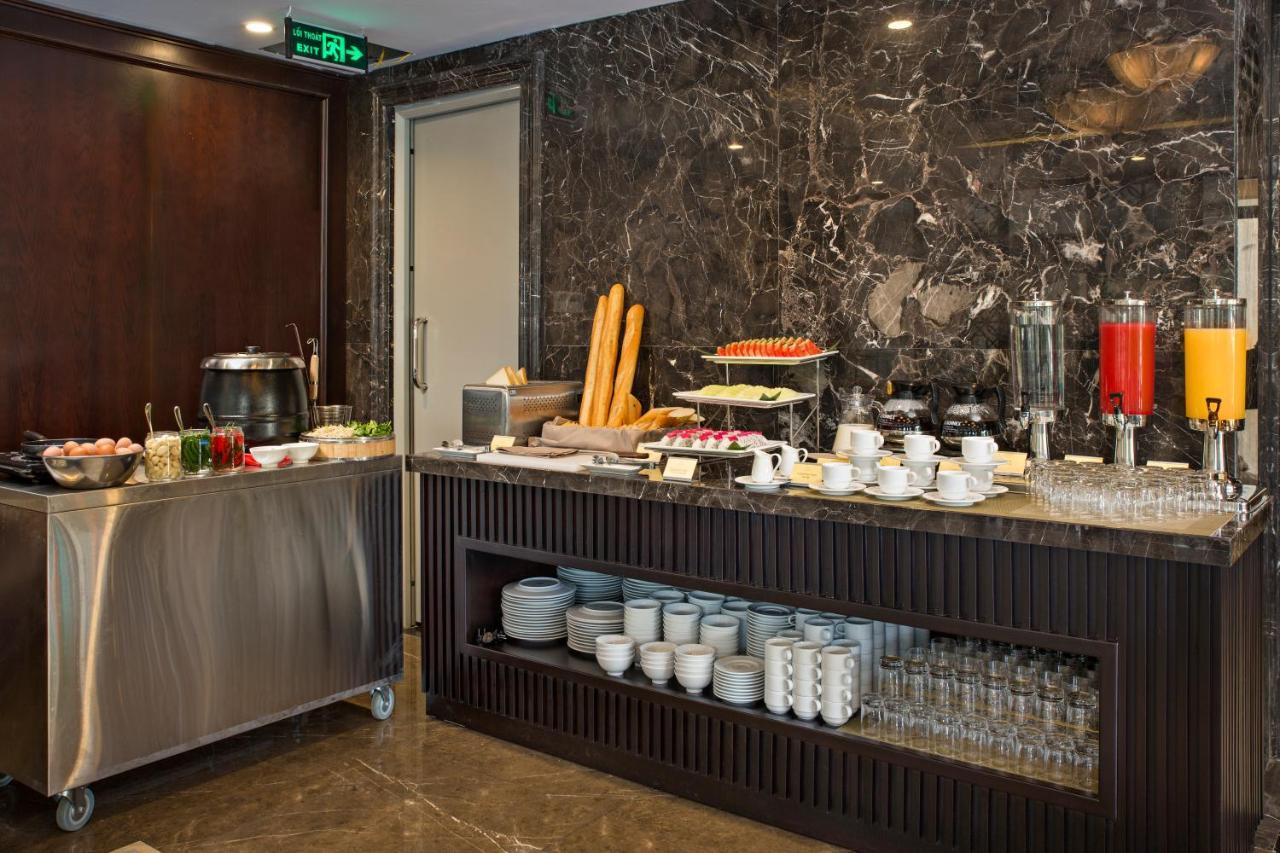 Cosmos Hotel Danang Екстериор снимка