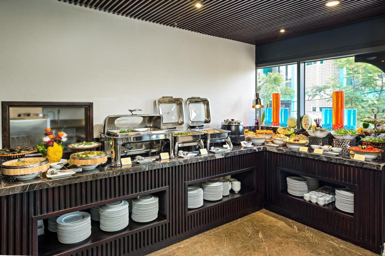 Cosmos Hotel Danang Екстериор снимка